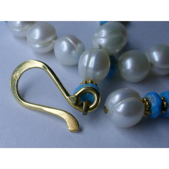 Very Classy Necklace With Blue & White Beads & Center Drop - Picture 11 of 13